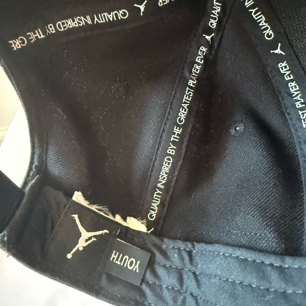 Youth Jordan Black Cap with Red Embroidery - Picture 4 of 4
